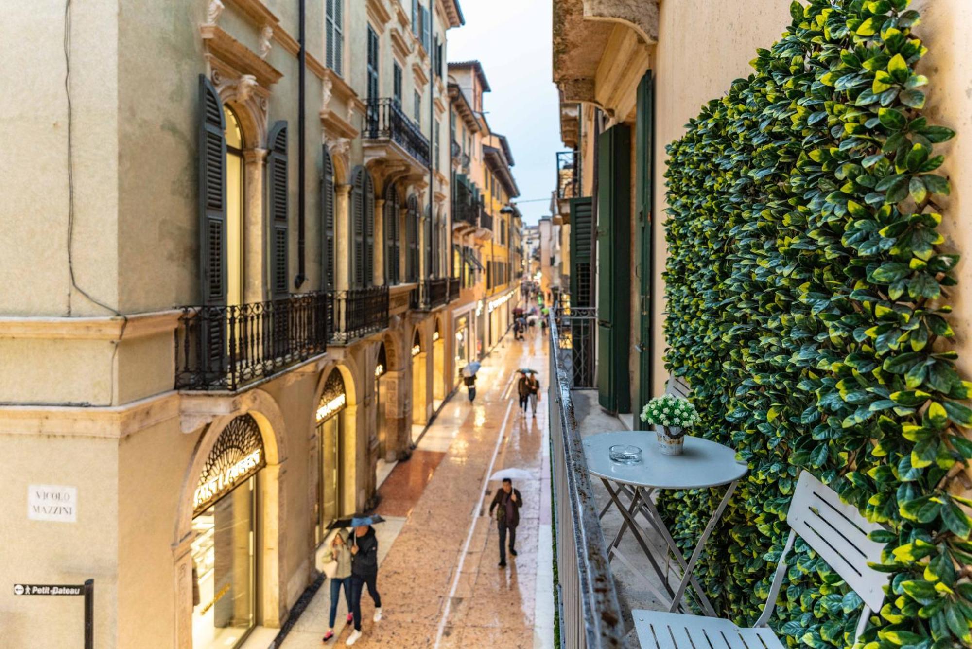 -Near Arena & Giuletta- Pet Friendly Mazzini Palace Werona Zewnętrze zdjęcie